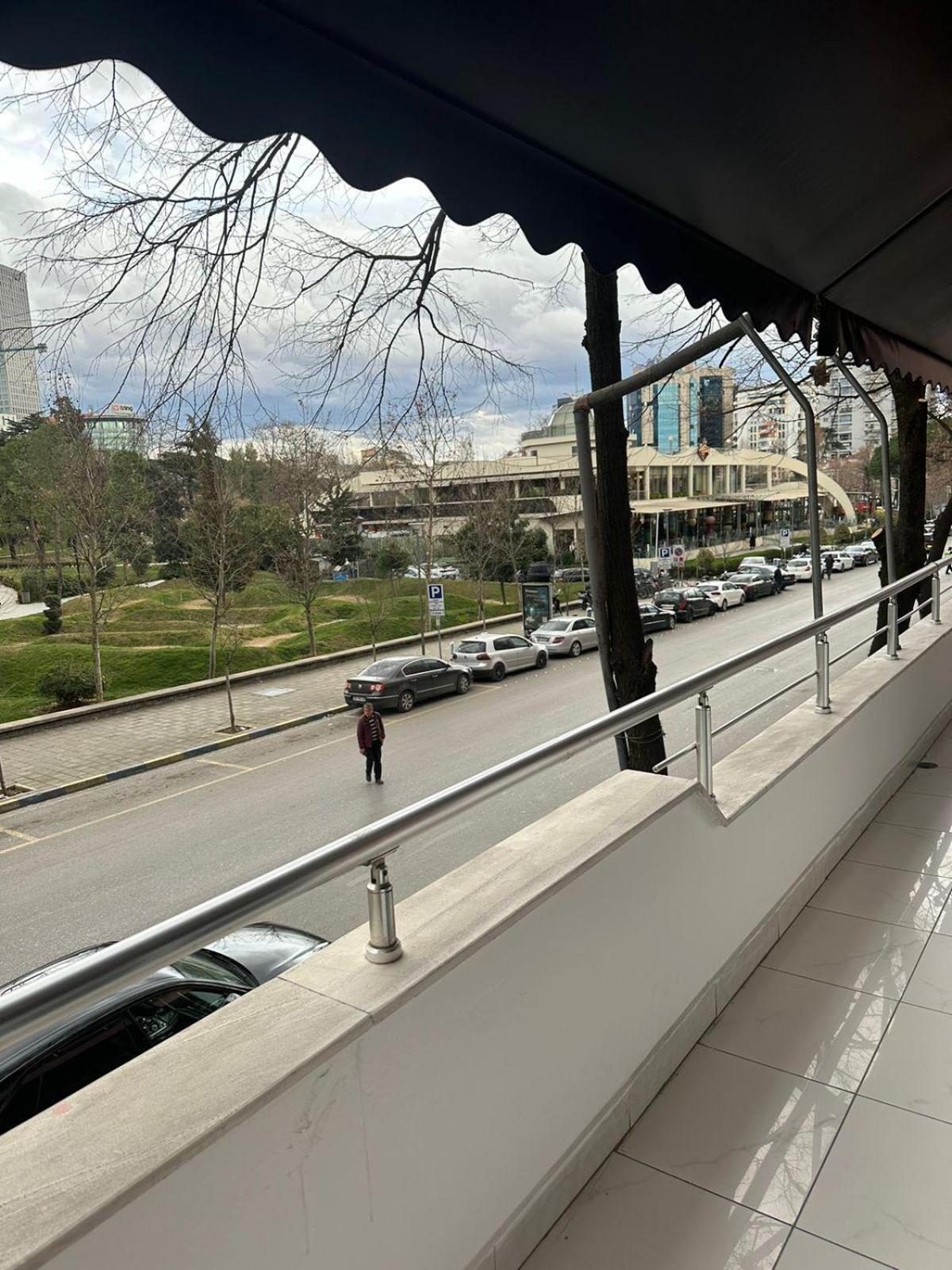 Park View Central Apartment Тирана Екстериор снимка